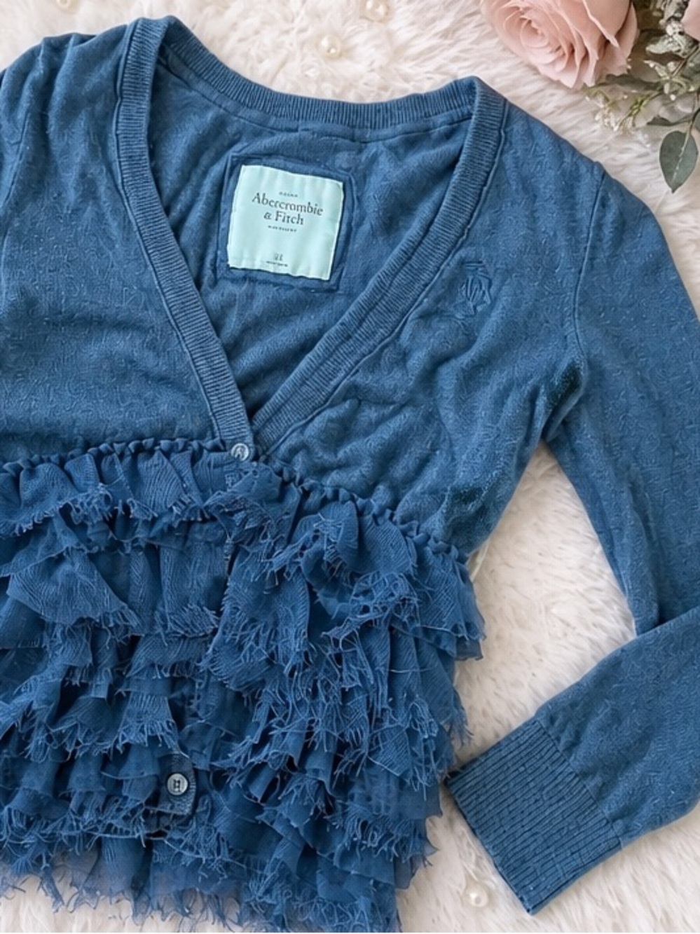 Abercrombie & Fitch Blue Ruffle V‑Neck Cardigan
